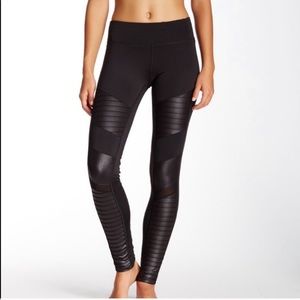 Electric Yoga leggings